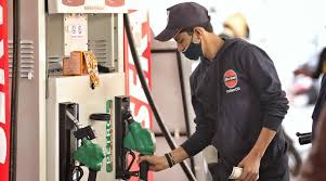 Petrol Diesel Price: ಗ್ಯಾಸ್‌ ಬೆಲೆ ಇಳಿಕೆ ಖುಷಿಗೆ ಕತ್ತರಿ; ಶೀಘ್ರದಲ್ಲೇ ಏರಲಿದೆಯೇ ಪೆಟ್ರೋಲ್‌ ಬೆಲೆ?